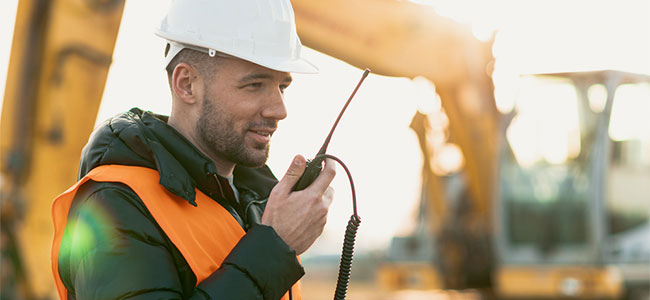 Two-Way Radio Safety: Essential Best Practices Guide 17 Two-Way Radio Safety: Essential Best Practices Guide