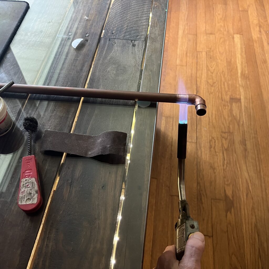 How to Build a Copper J-Pole Antenna for HAM and GMRS Radio (DIY Step-by-Step Guide) 2 Build a copper j-pole antenna DIY Step